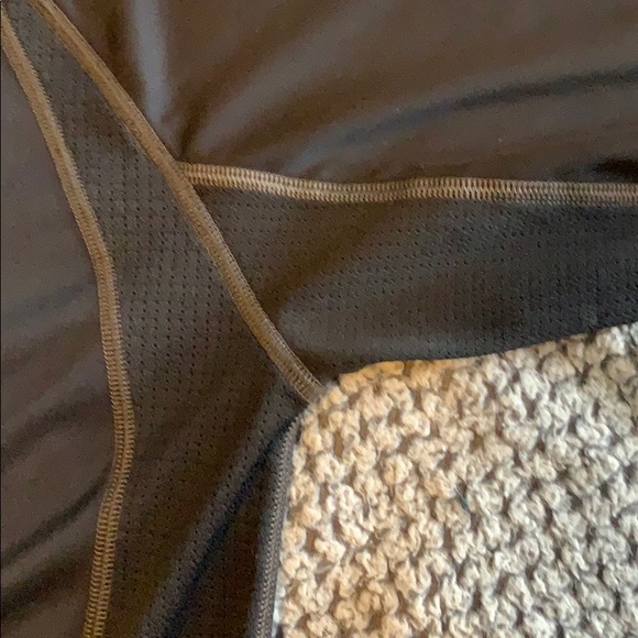 Men’s under Armour running shirt - Picture 3 of 6